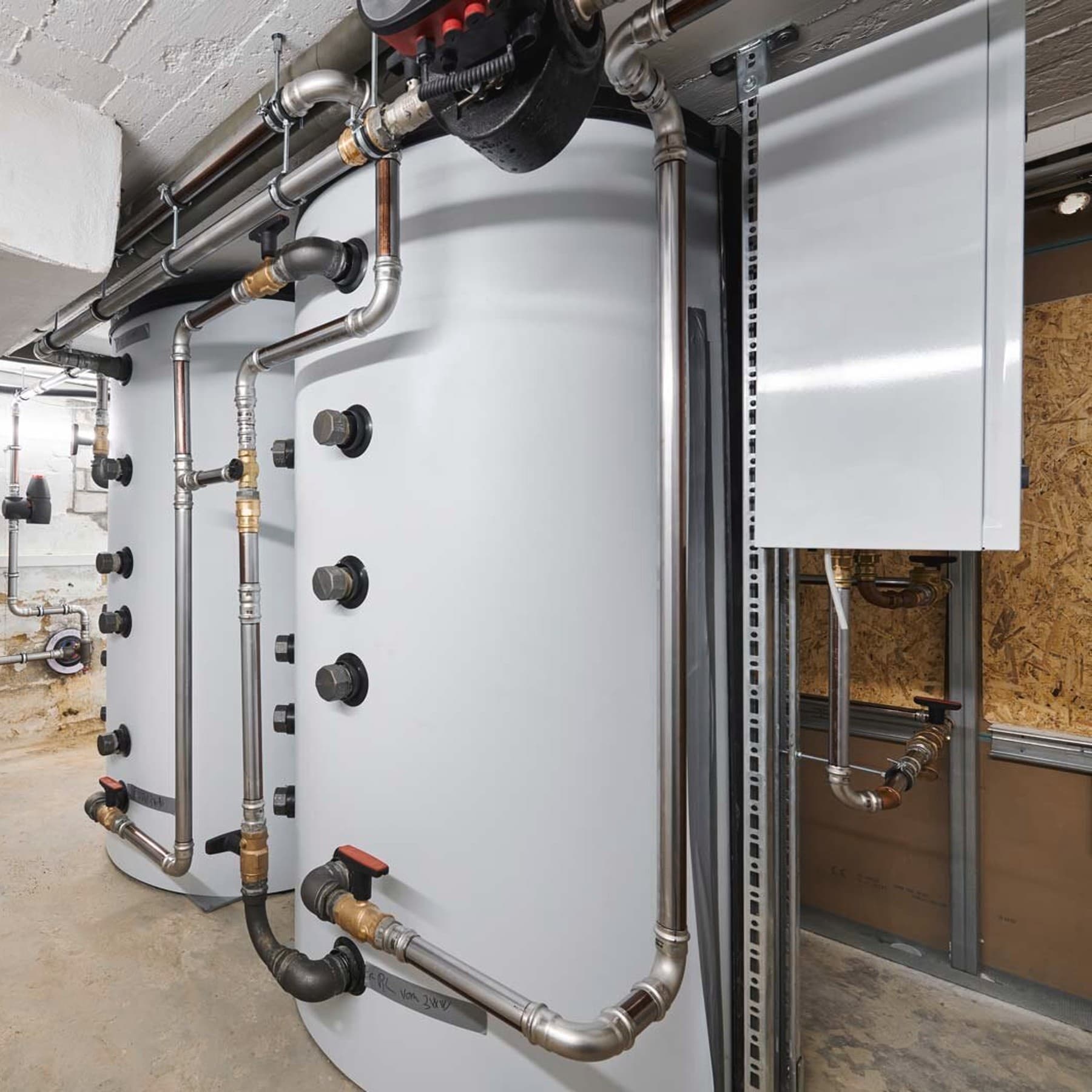 Heizkeller mit mehreren Vaillant Geräten