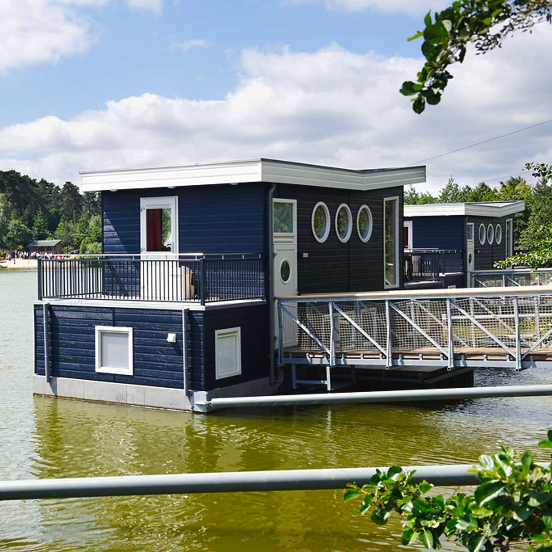 Außenansicht der Hausboote