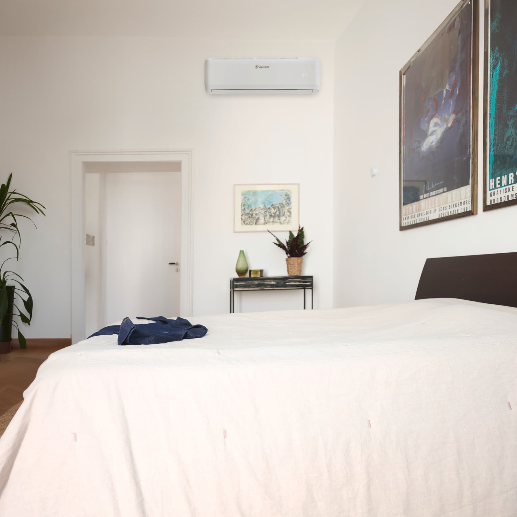 Wandgerät der Vaillant climaVAIR plus in einem Schlafzimmer