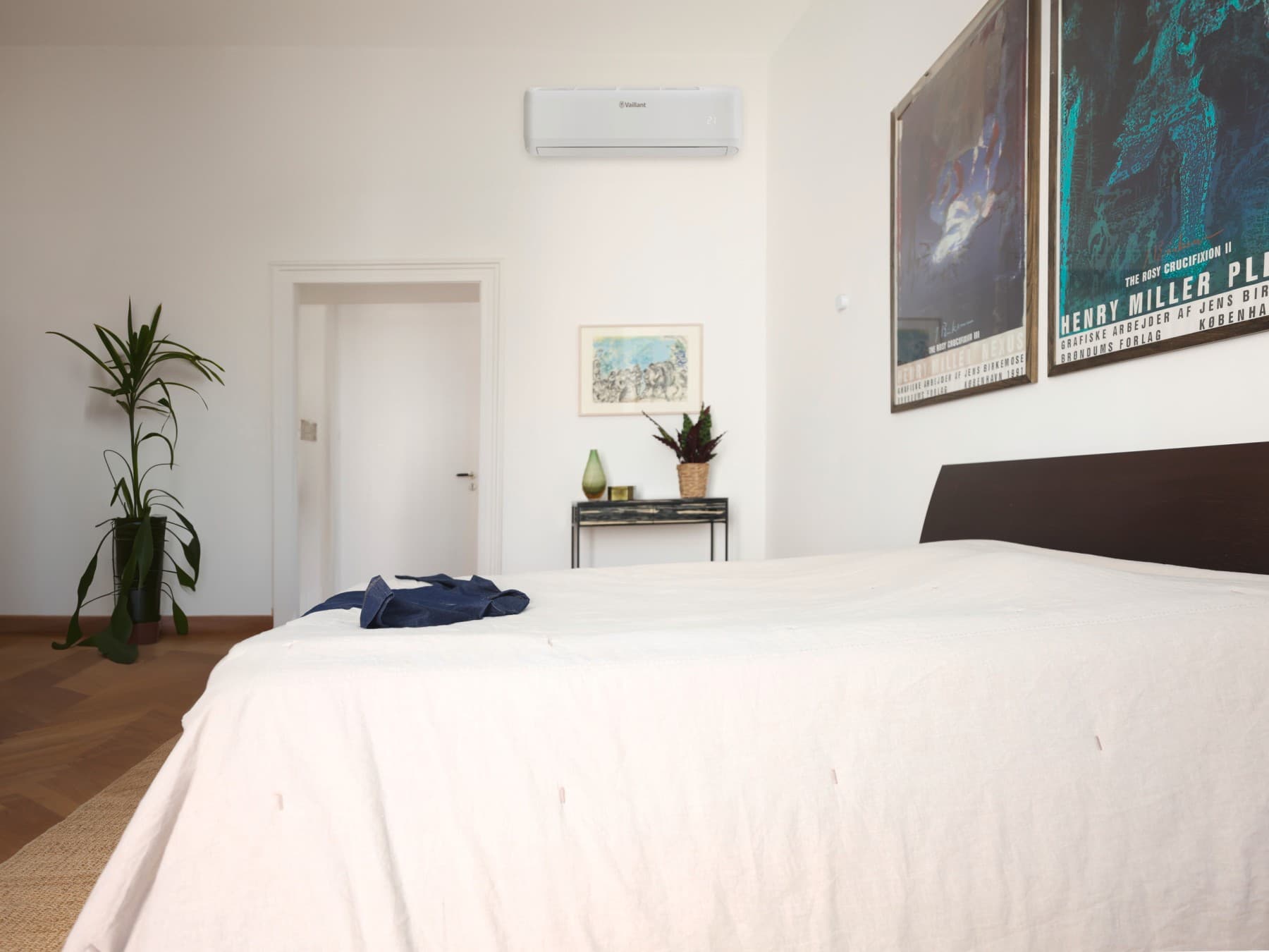 Wandgerät der Vaillant climaVAIR plus in einem Schlafzimmer