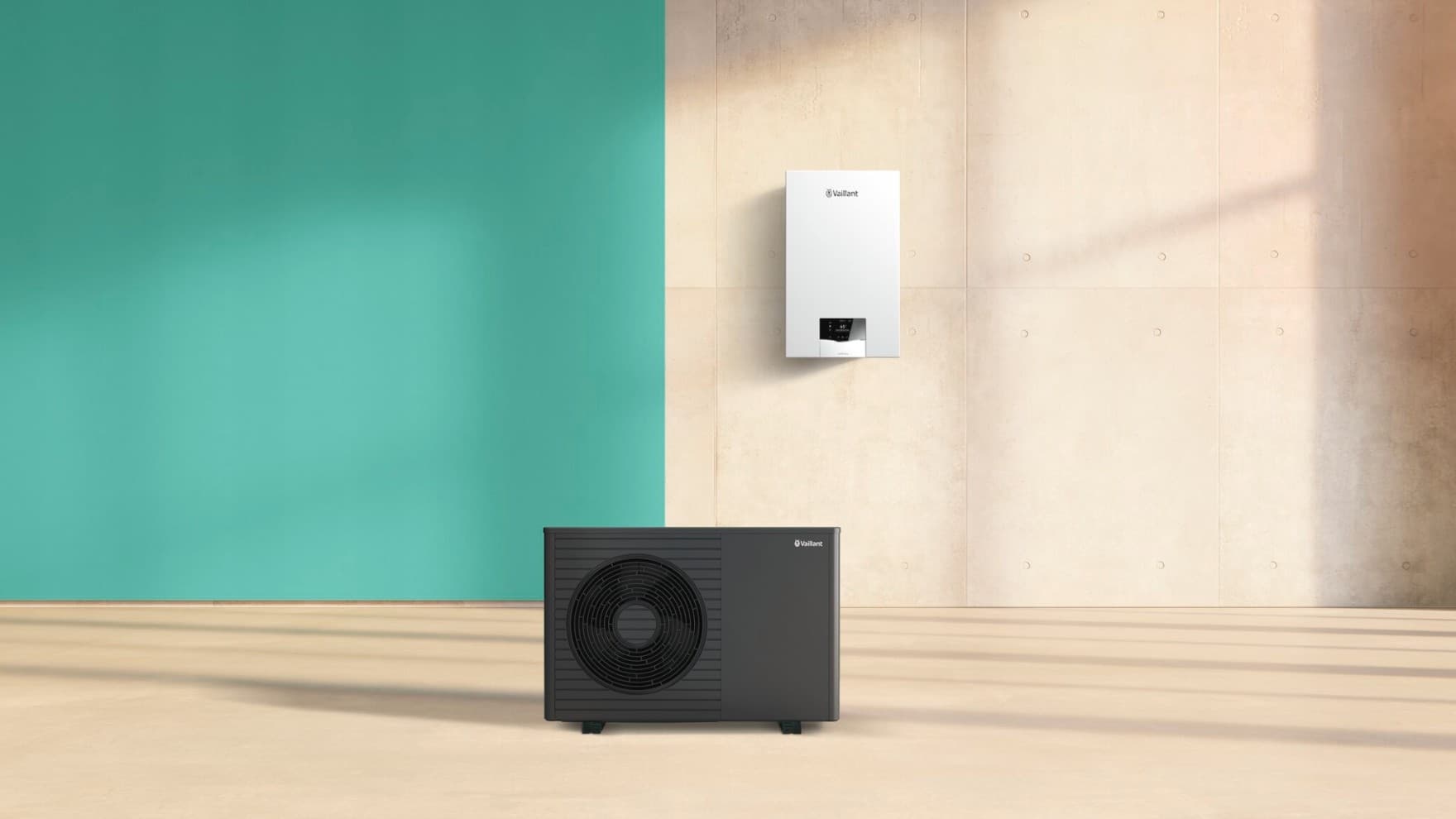 Hybridsystem aus Wärmepumpe aroTHERM plus und Gas-Brennwertgerät ecoTEC plus in Scene