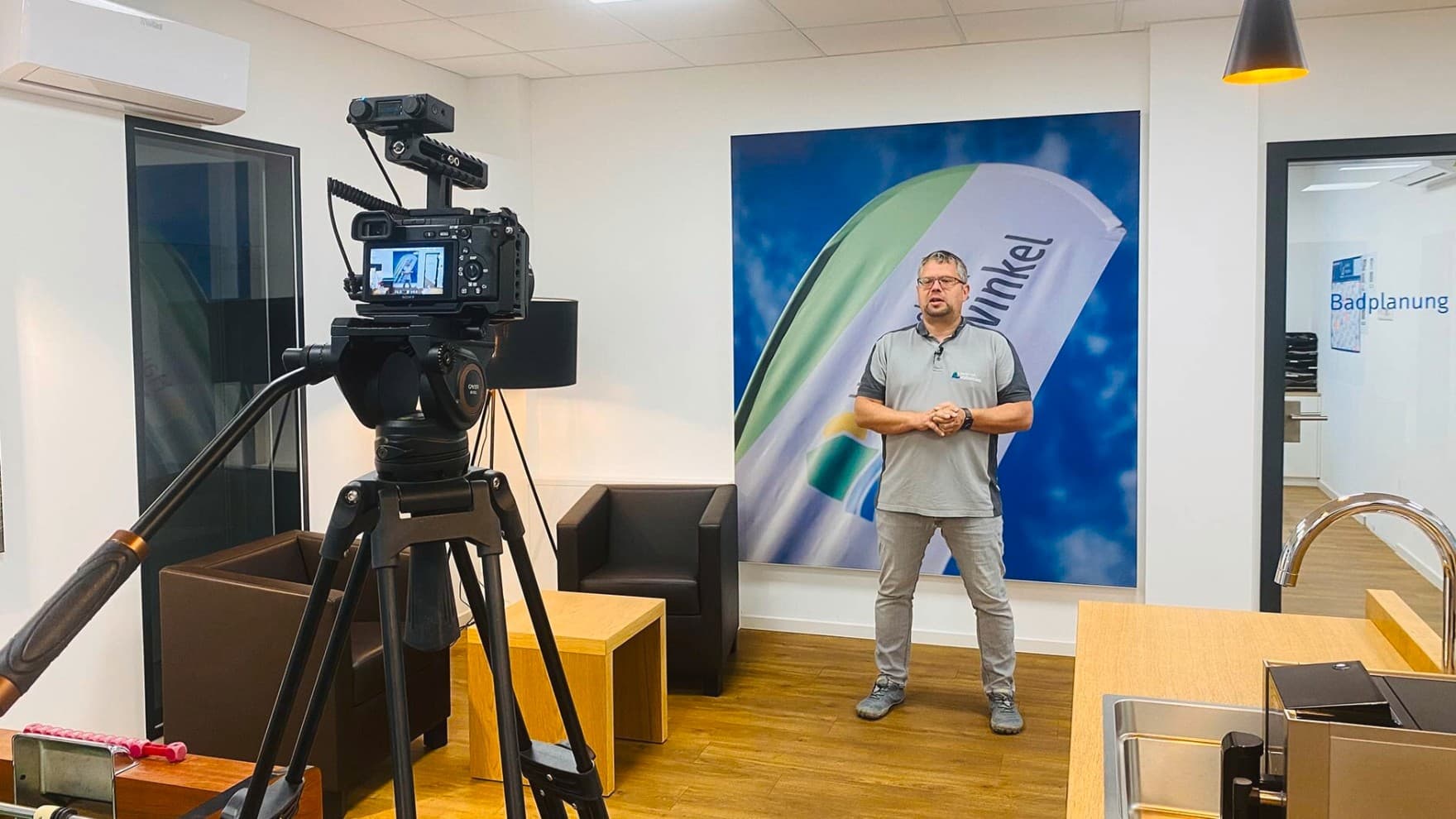 Bild von Martin Voßwinkel beim Dreh eines Videos