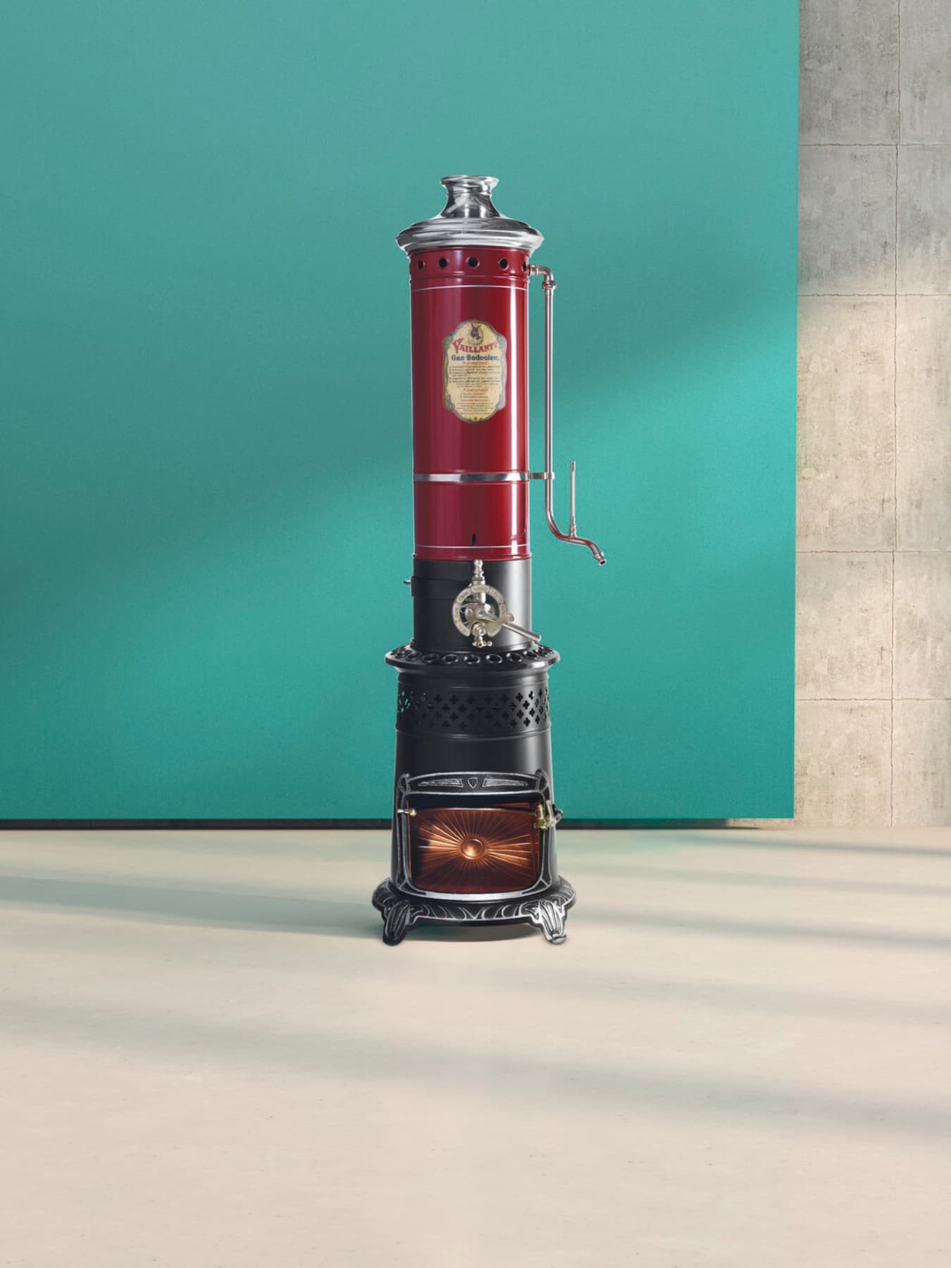 Innovation von Vaillant: erster geschlossener Gasbadeofen aus dem Jahr 1894