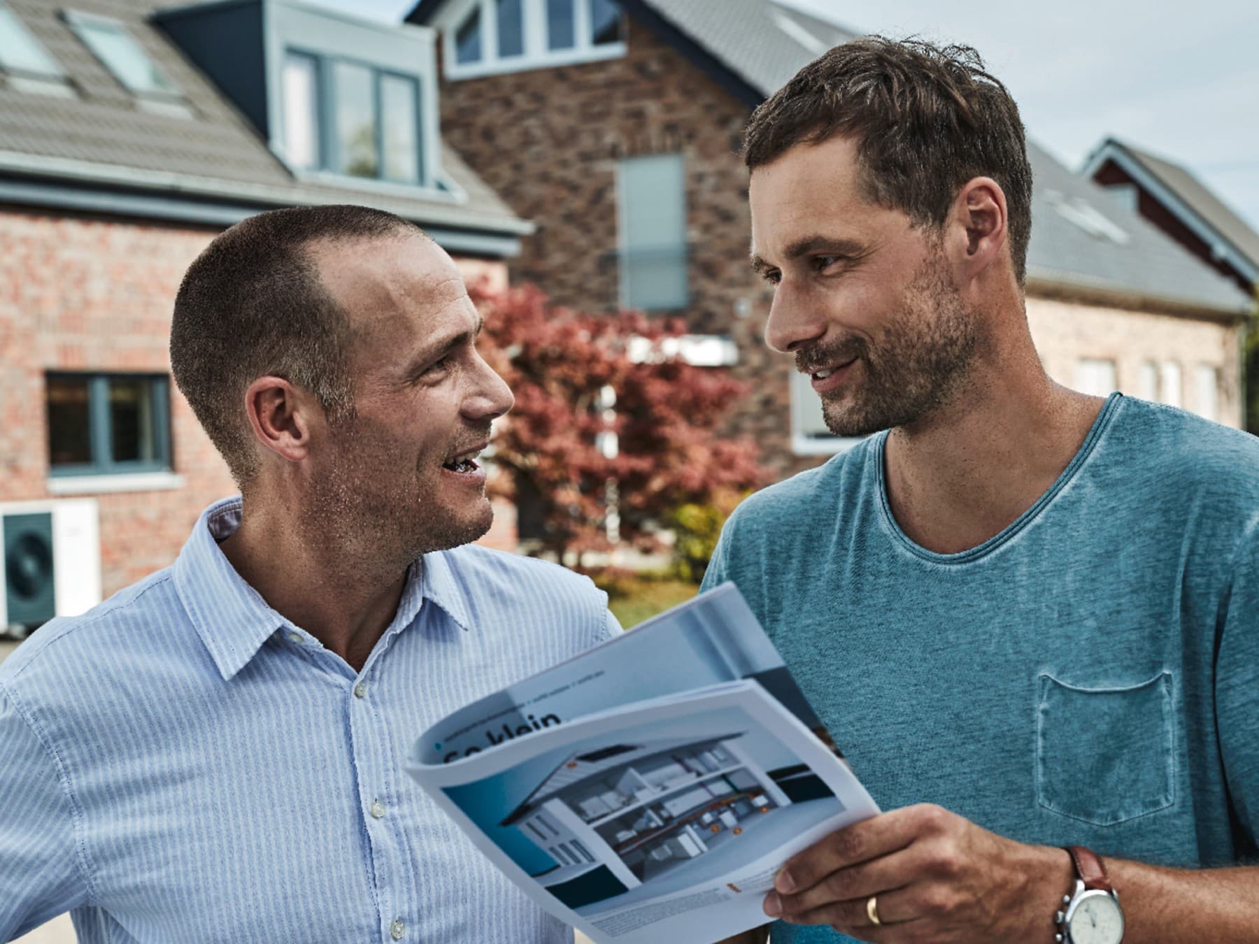 Zwei Männer im Gespräch