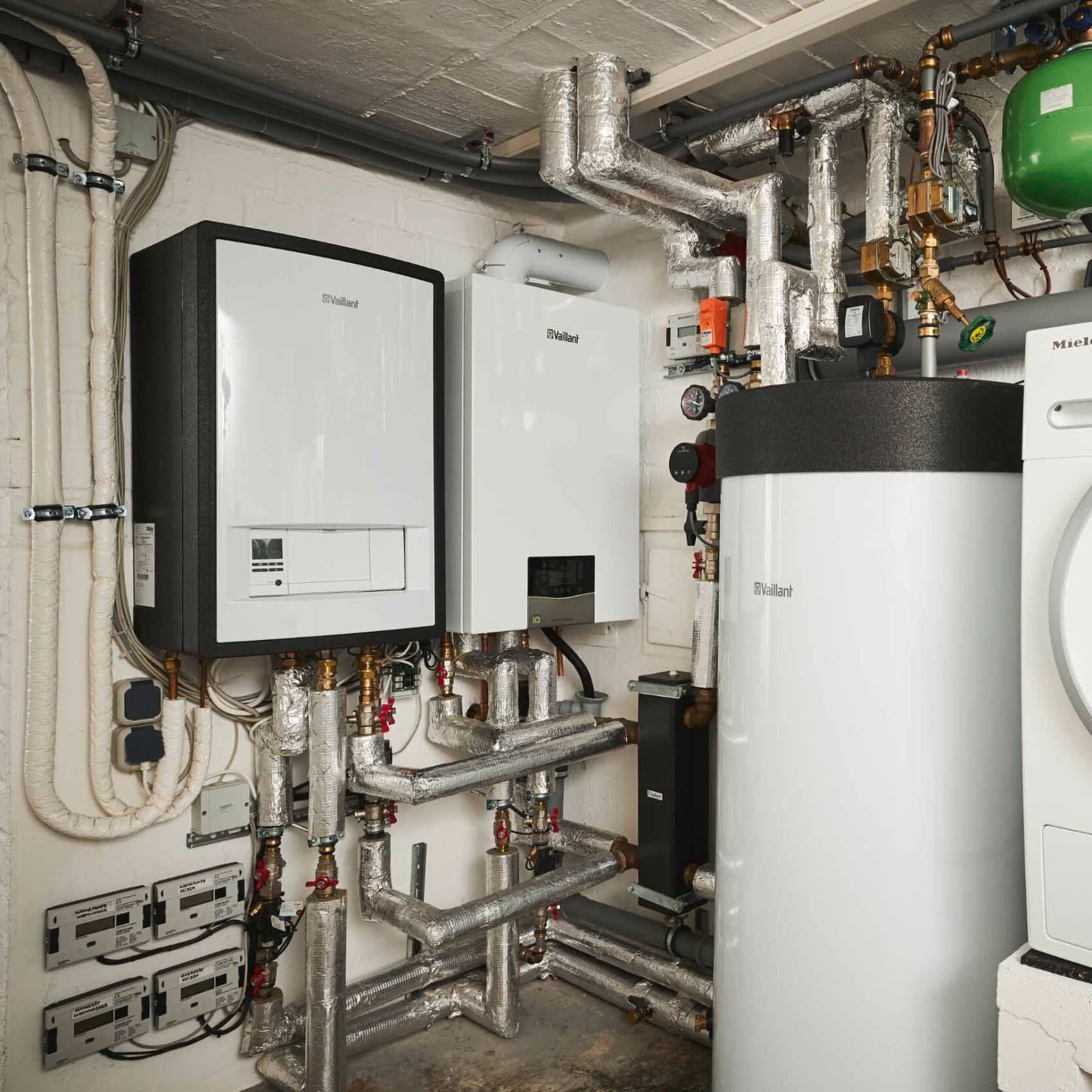 Hybridsystem im Keller - ecoTEC und Speicher